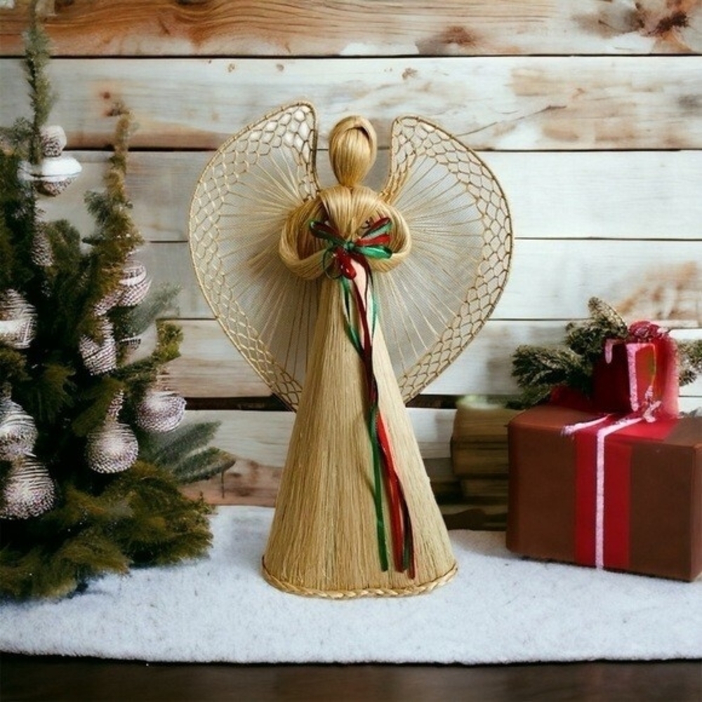 Vintage 1960s Handcrafted Corn Husk Straw Praying Angel Figurine Xmas